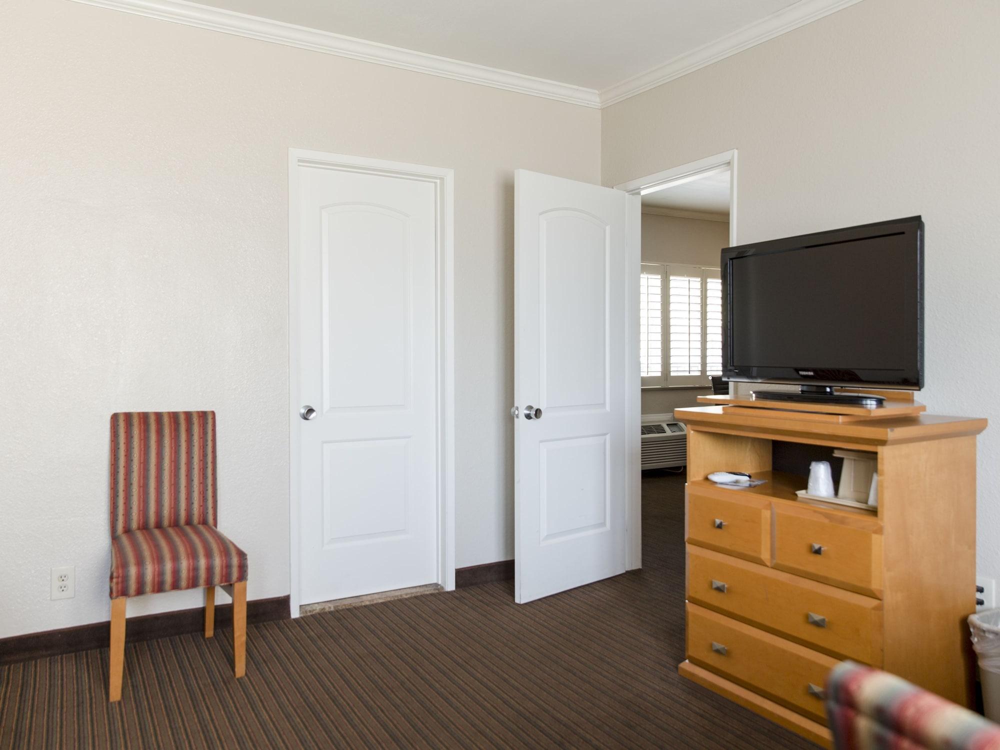 Anaheim Islander Inn&Suites Exterior foto