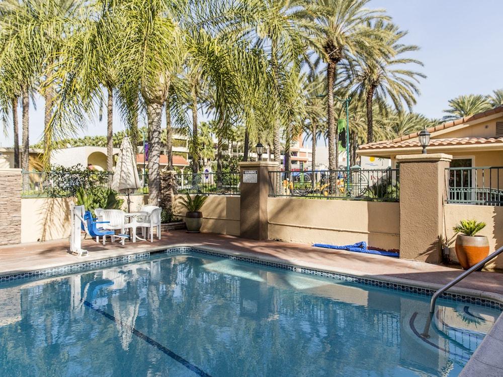 Anaheim Islander Inn&Suites Exterior foto