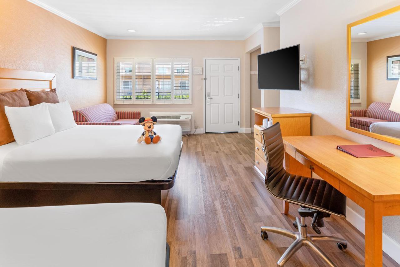 Anaheim Islander Inn&Suites Exterior foto