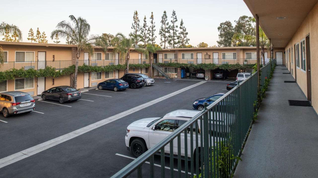 Anaheim Islander Inn&Suites Exterior foto