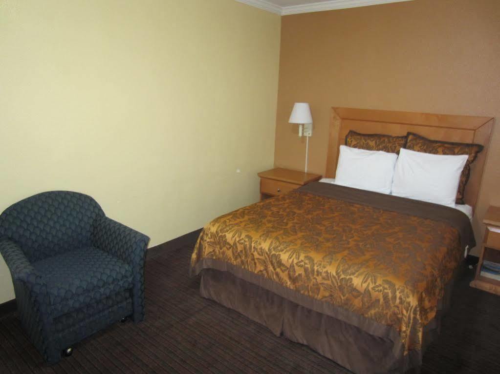 Anaheim Islander Inn&Suites Exterior foto