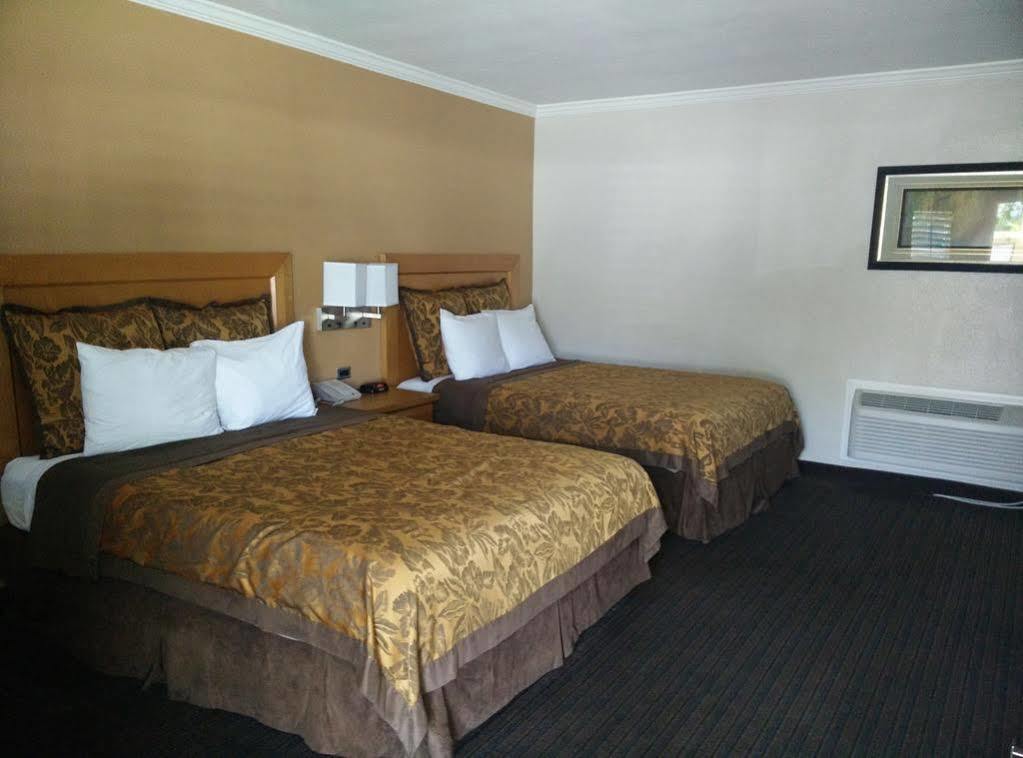 Anaheim Islander Inn&Suites Exterior foto