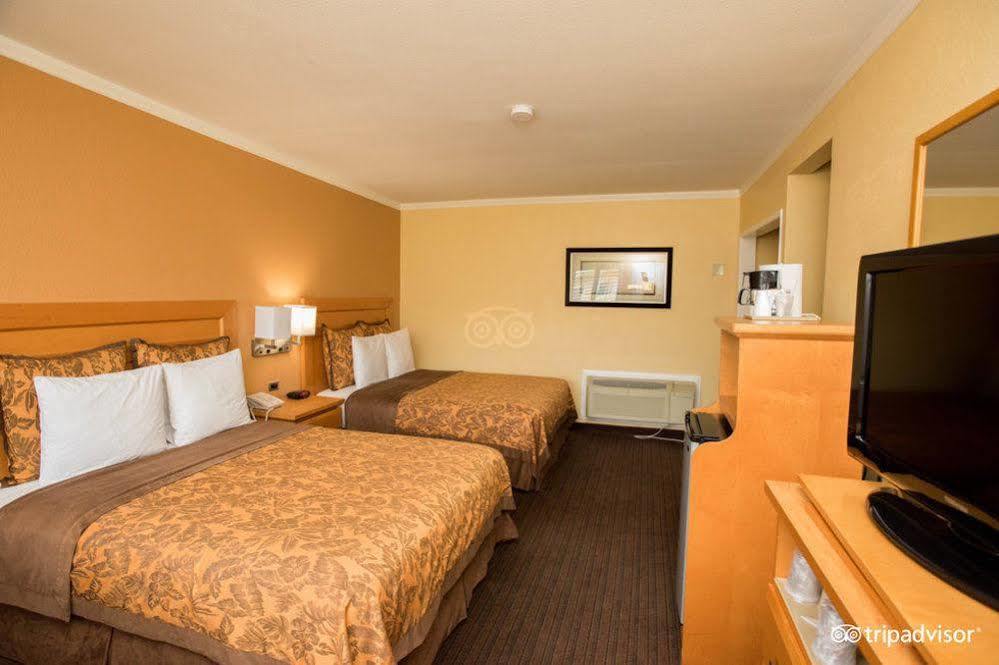 Anaheim Islander Inn&Suites Exterior foto