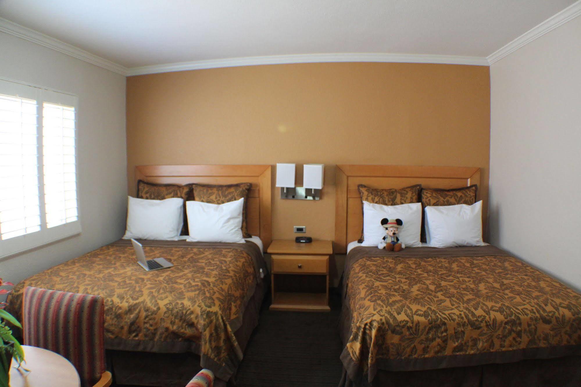 Anaheim Islander Inn&Suites Exterior foto