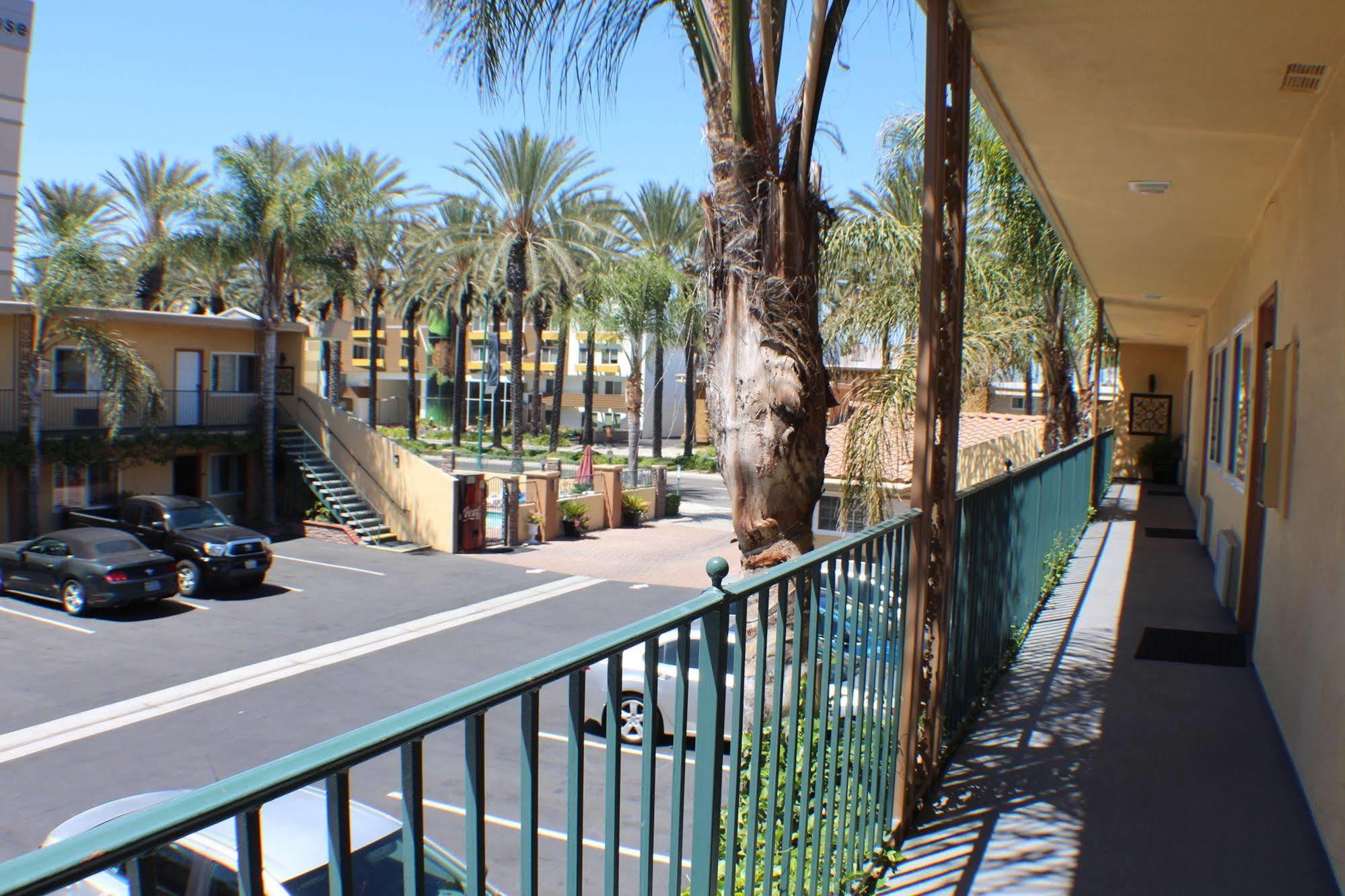 Anaheim Islander Inn&Suites Exterior foto